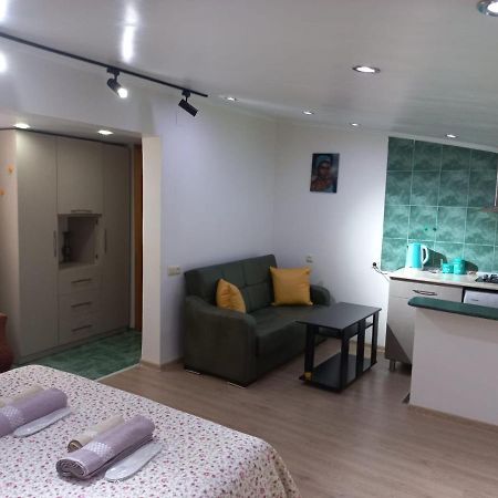 Batumi Apartment With Terrace Екстериор снимка