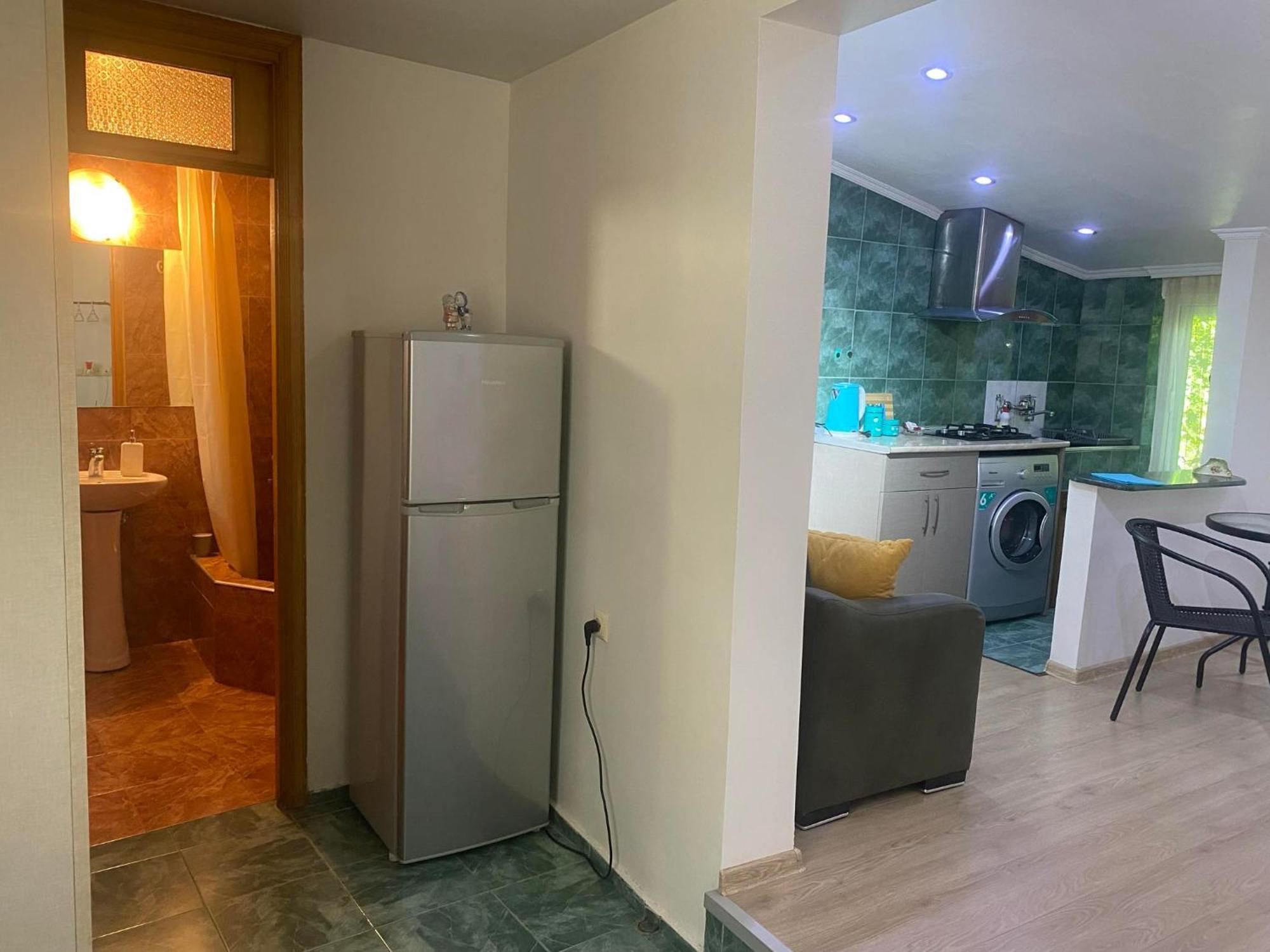 Batumi Apartment With Terrace Екстериор снимка